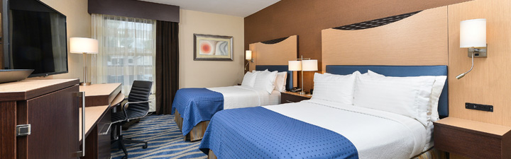 I love hotels like this. Yellwostone Lodging - Cody Dining
